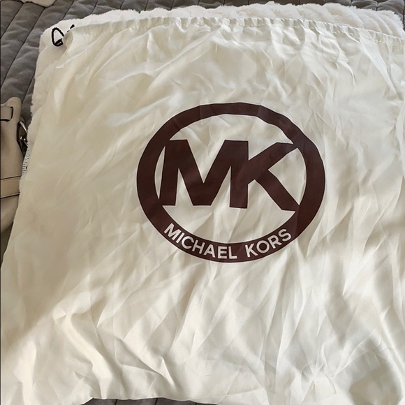 Michael Kors Cream leather satchel - Picture 16 of 16